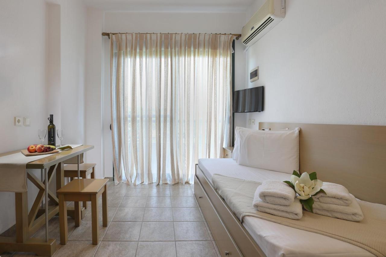 Maistrali Apartments 奥马斯帕纳吉亚斯 外观 照片