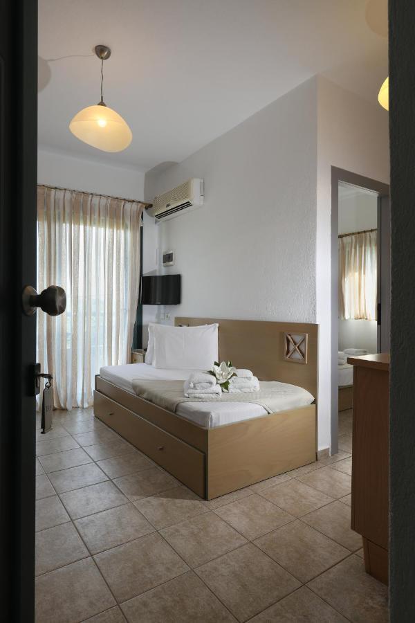 Maistrali Apartments 奥马斯帕纳吉亚斯 外观 照片
